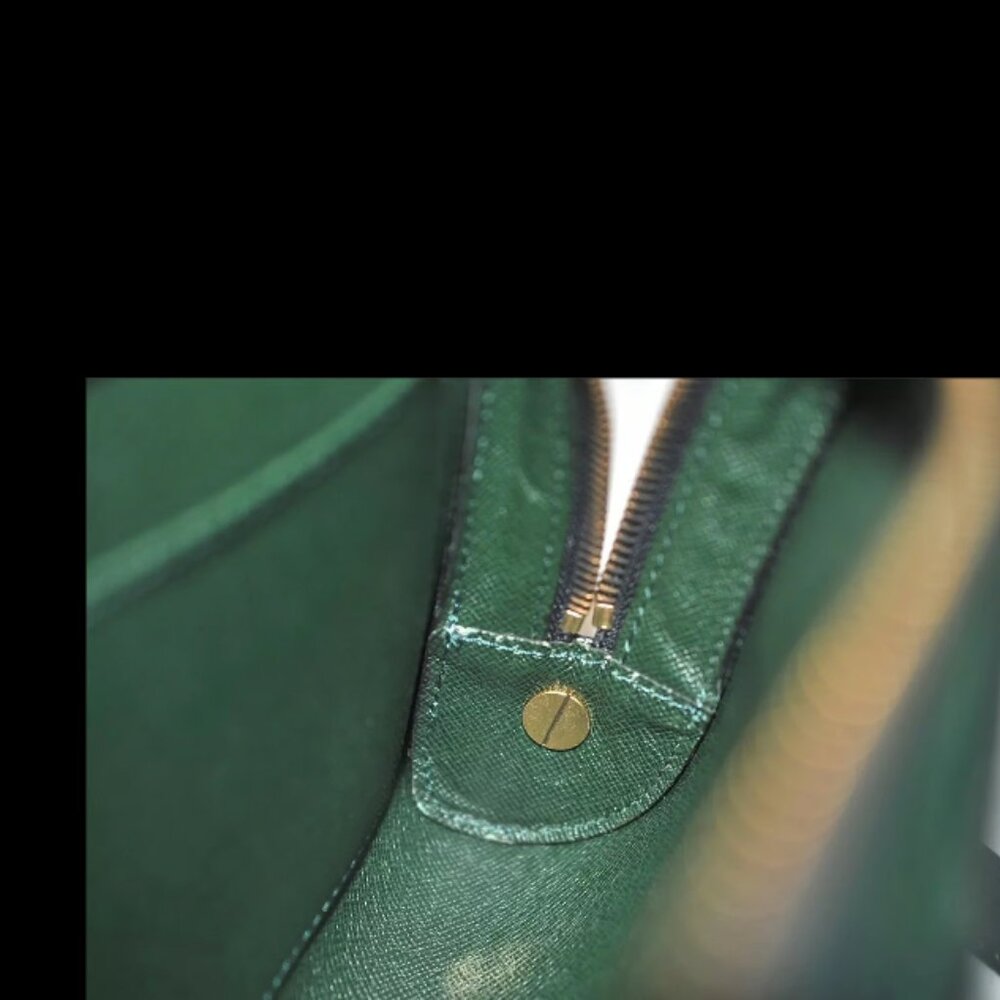 AUTHENTIC LOUIS VUITTON TAIGA BAIKAL GREEN LEATHER CLUTCH BAG - Picture 12 of 12